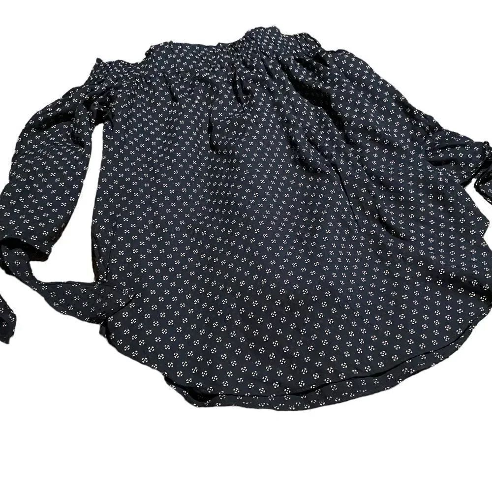 H&M size 8 ladies blouse new never worn see pics